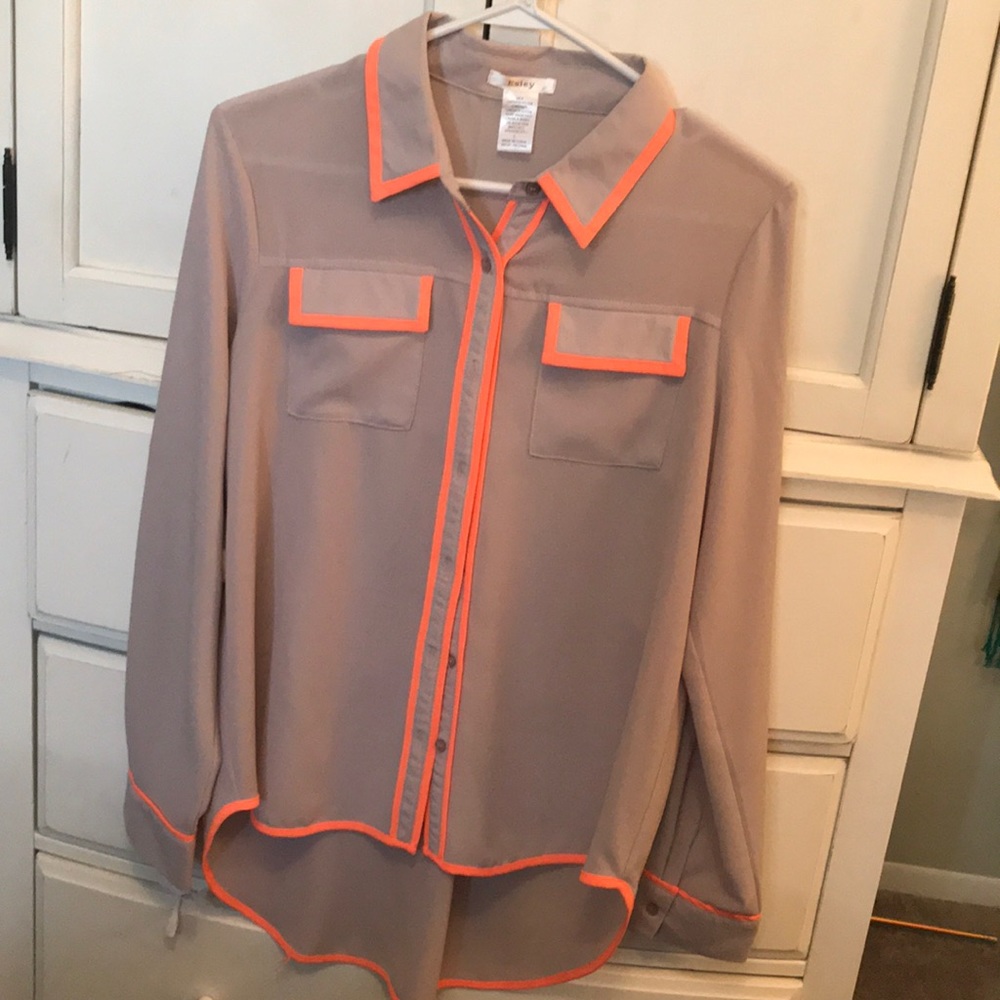 Women’s button down shirt